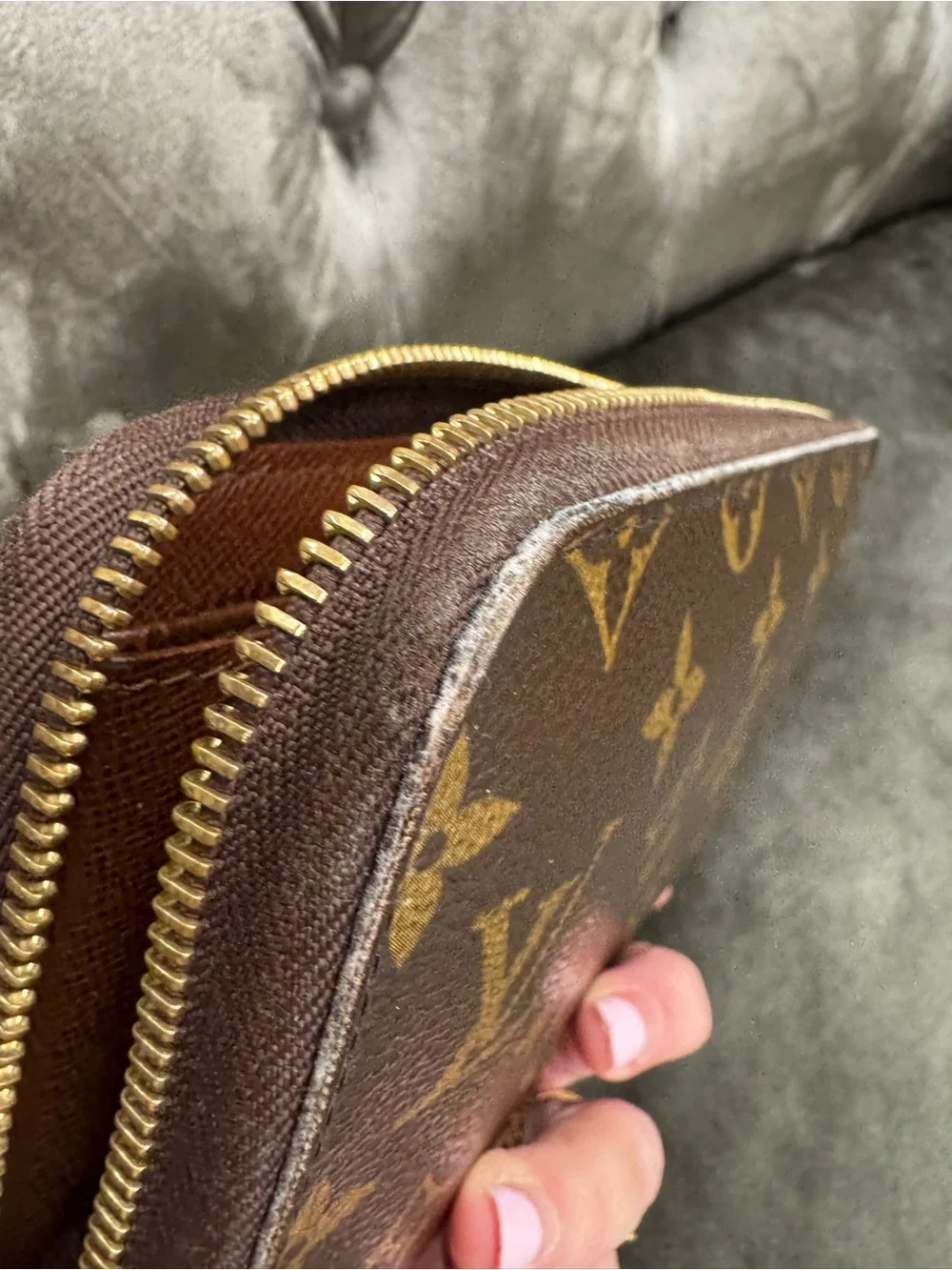 Louis Vuitton large Monogram Zip around accordian wallet